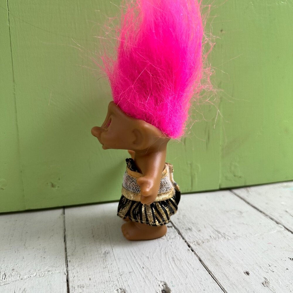 Vintage Russ Troll Doll Pink Hair Orange Eyes Cheetah Dress Troll Doll - Picture 5 of 7